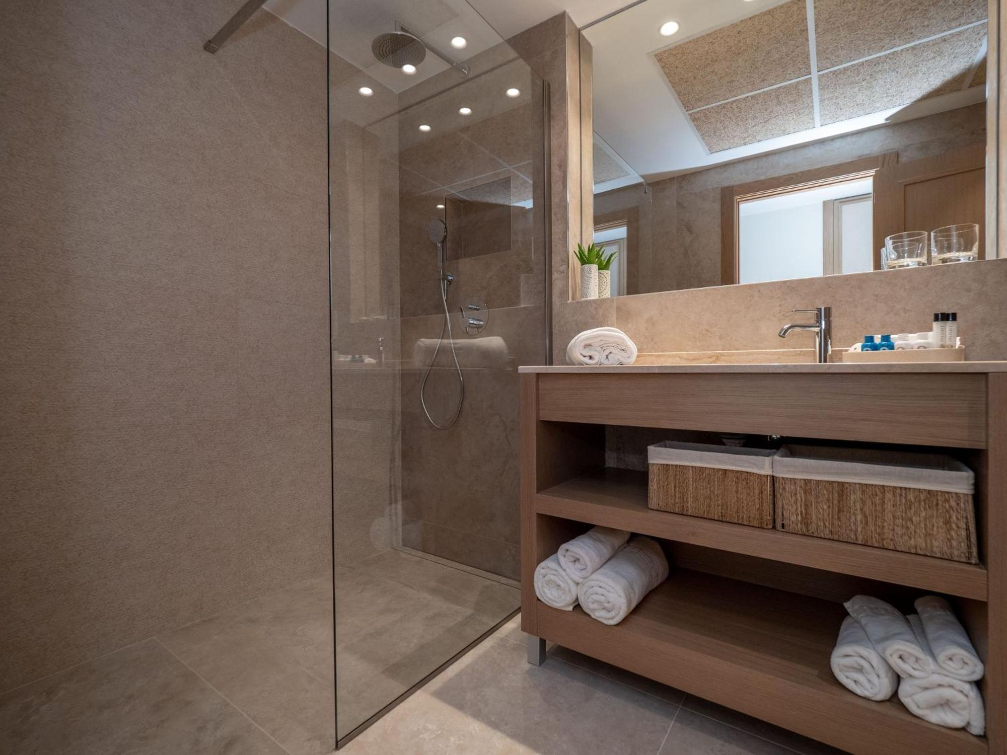 Palasiet Wellness Clinic&Thalasso 4 Sup เบนิสกัสซิม ภายนอก รูปภาพ